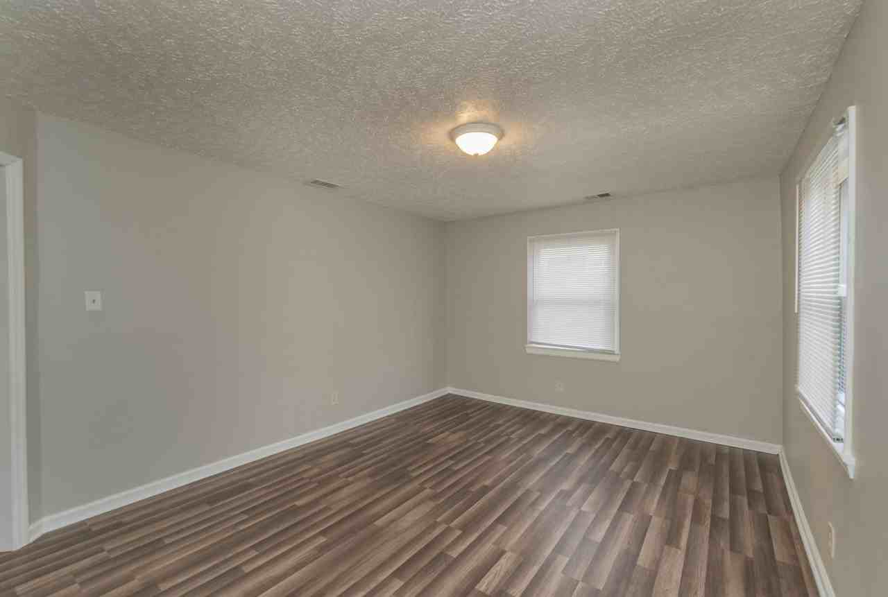 821 Forsythe St - Photo 3 of 27