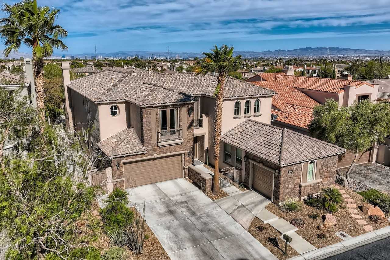 2870 Peaceful Grove St - Photo 2 of 50