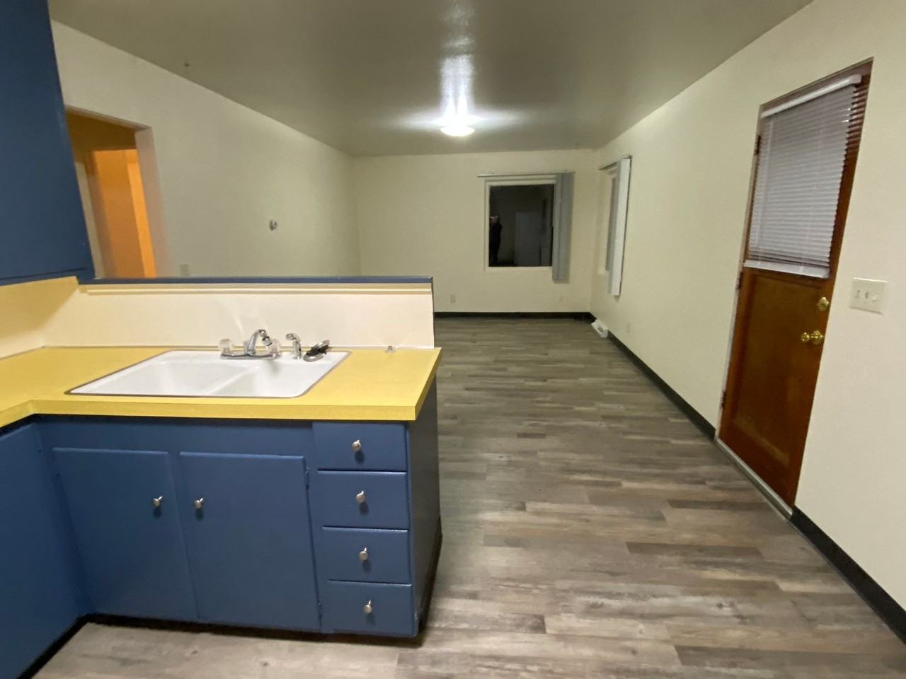 318 S Grove St - Photo 2 of 17