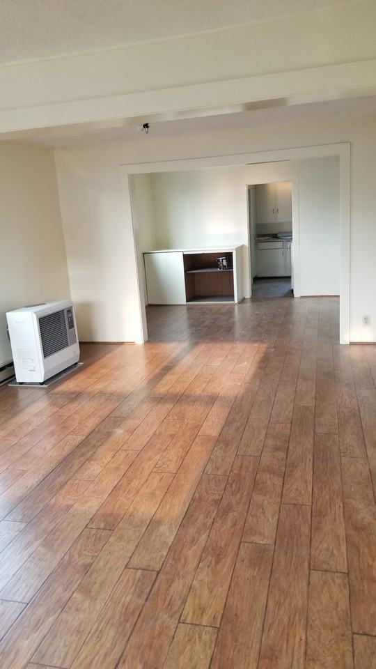 119 N Main St - Photo 3 of 11