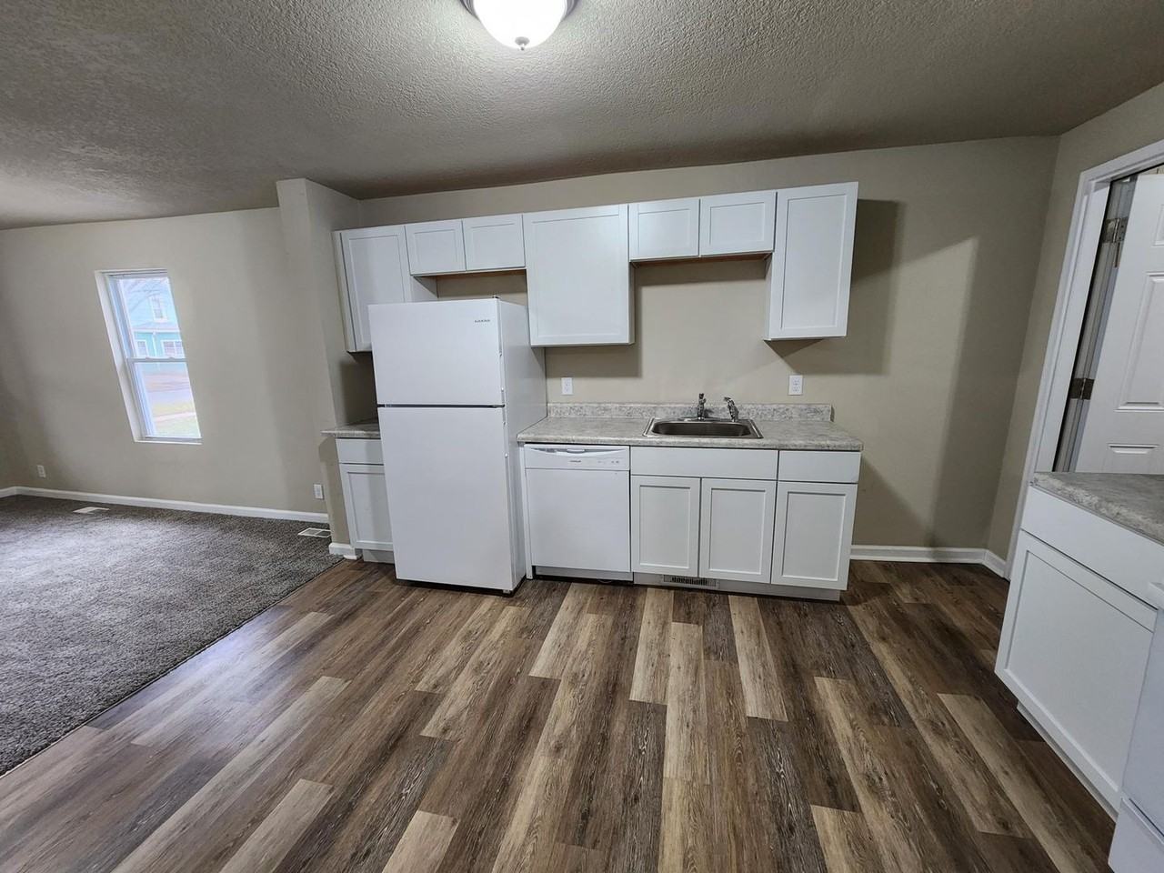 2405 Lyon St - Photo 2 of 12