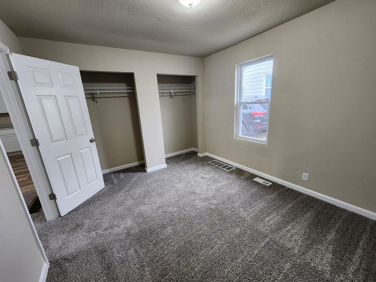 2405 Lyon St - Photo 6 of 12