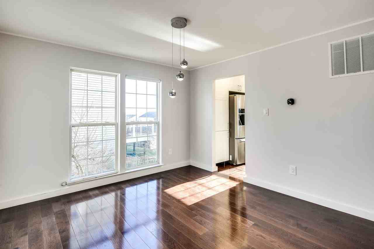 1304 Longbow Rd - Photo 2 of 24