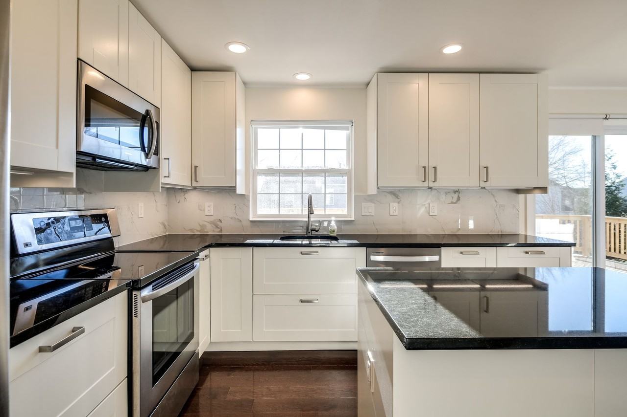 1304 Longbow Rd - Photo 6 of 24