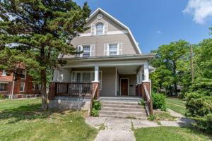 featured image of 1321 Paris Rd