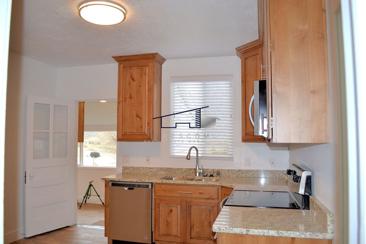 3440 S Echo Rd - Photo 3 of 19