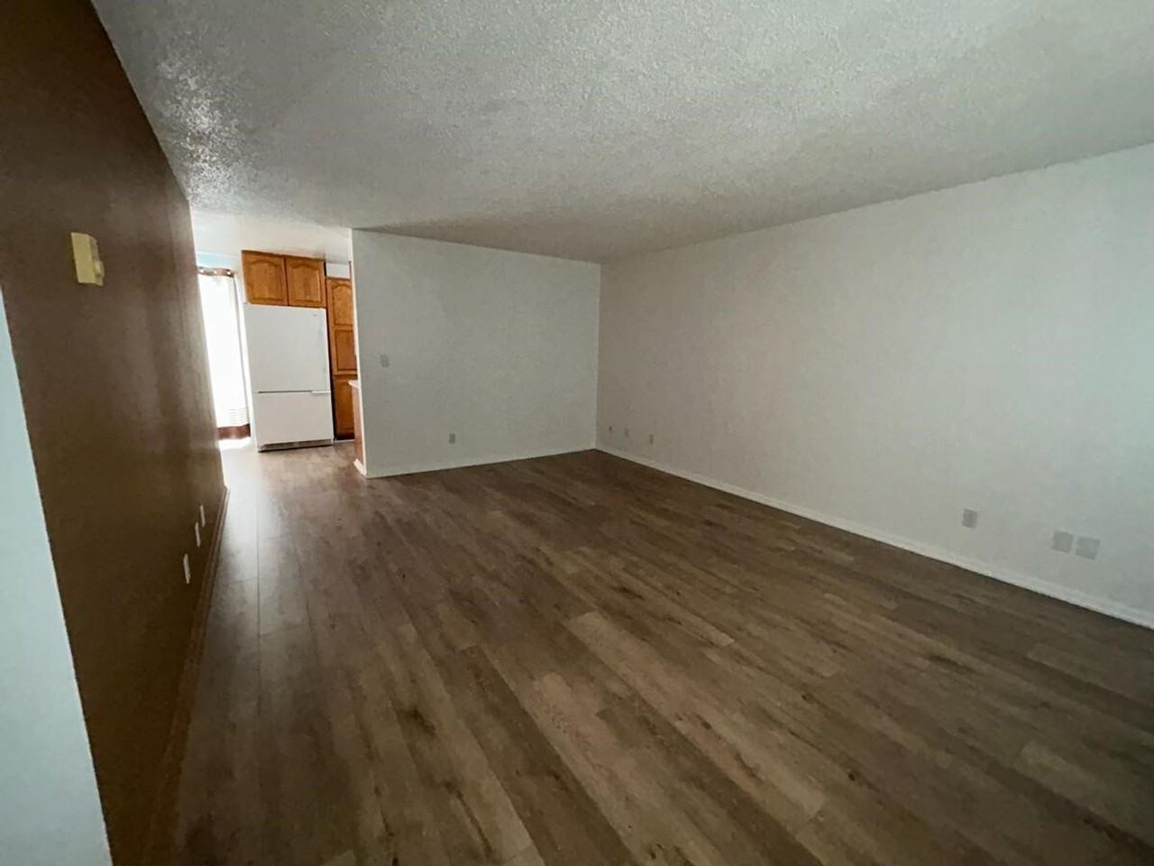 291 Se 9th St - Photo 3 of 10