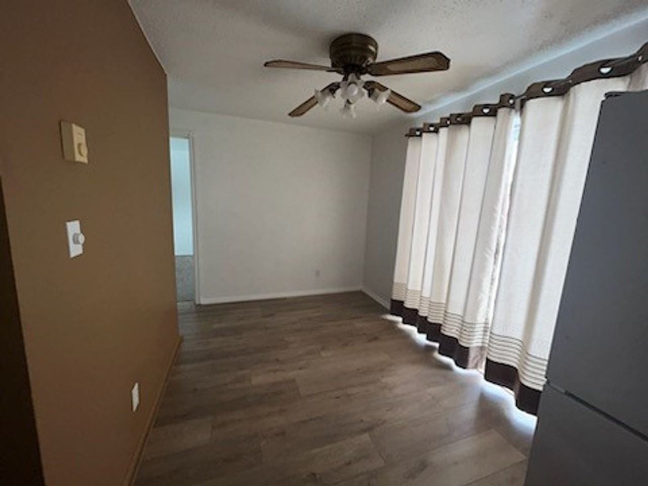 291 Se 9th St - Photo 5 of 10
