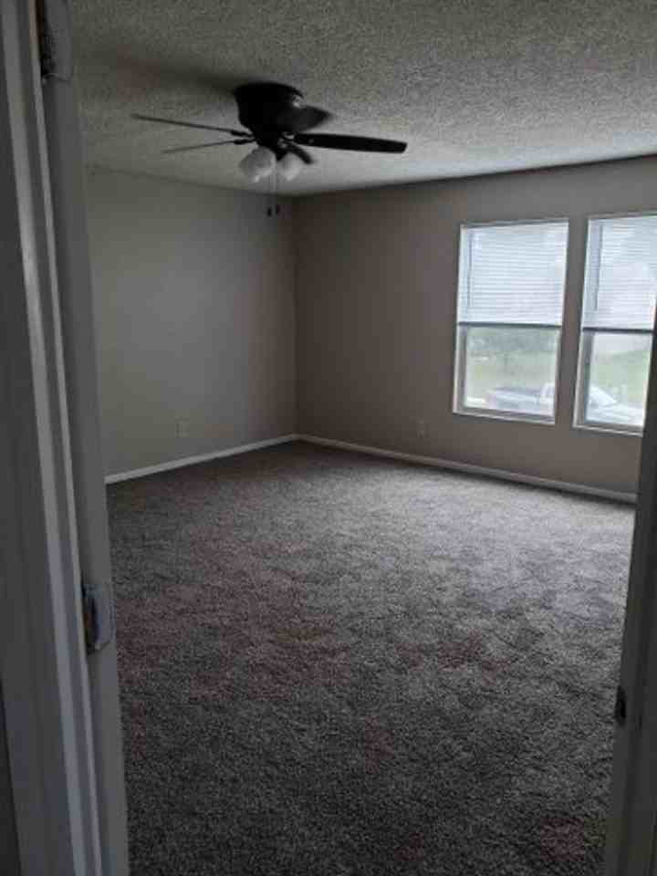 4341 Fletcher Dr - Photo 7 of 13