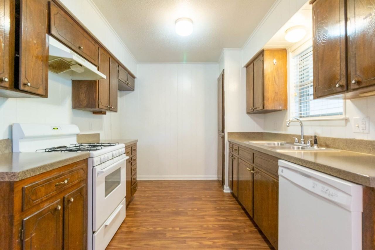 3503 Oriole Ln - Photo 6 of 11