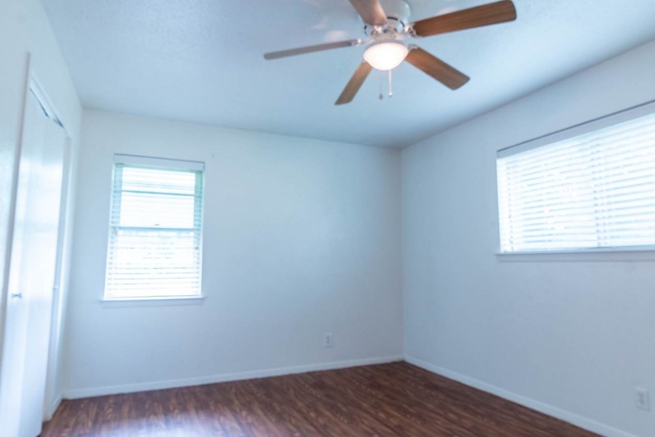 3503 Oriole Ln - Photo 5 of 11