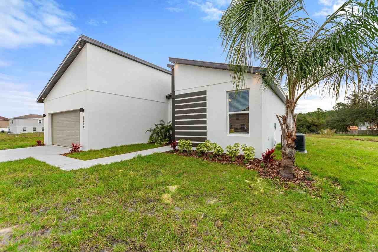 1057 Sabine Pl - Photo 6 of 35