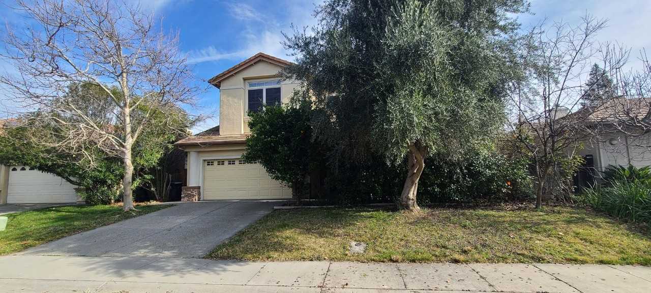 1406 Yukon St - Photo 2 of 43