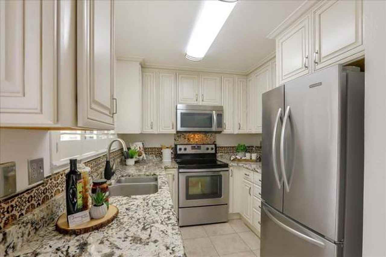 5015 Grey Feather Cir - Photo 2 of 13