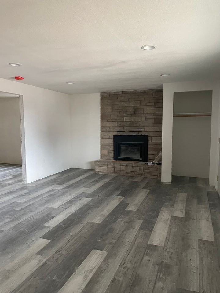 1190 N Mountain View Rd Lowr B - Photo 4 of 18