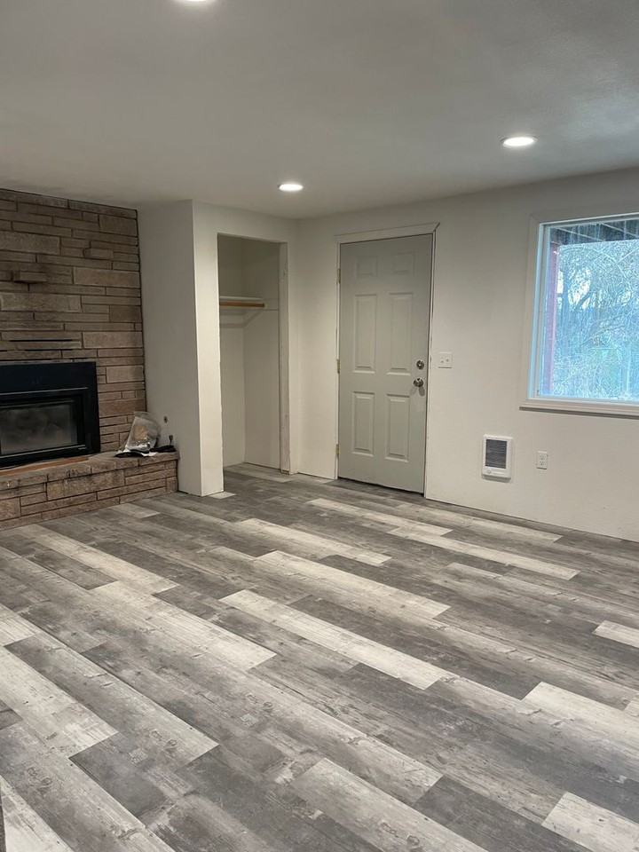 1190 N Mountain View Rd Lowr B - Photo 5 of 18