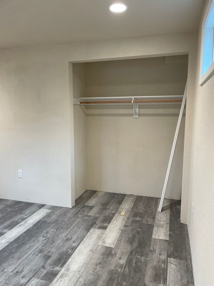 1190 N Mountain View Rd Lowr B - Photo 7 of 18