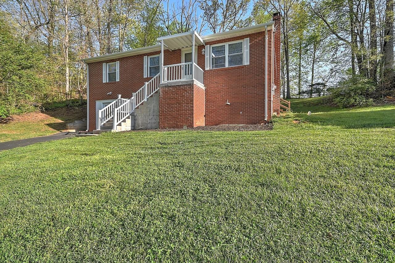 109 Northwood Pl - Photo 2 of 33