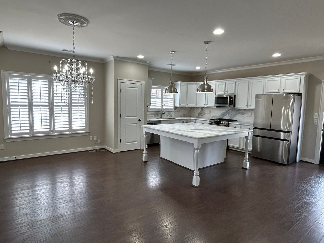 1485 Oxford Mnr - Photo 4 of 17