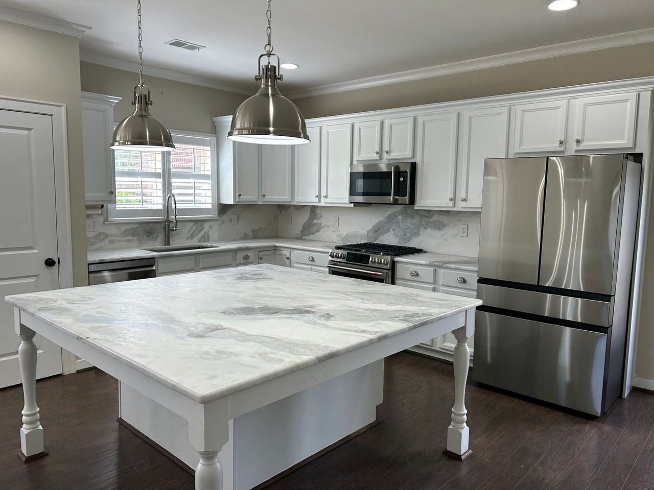 1485 Oxford Mnr - Photo 5 of 17