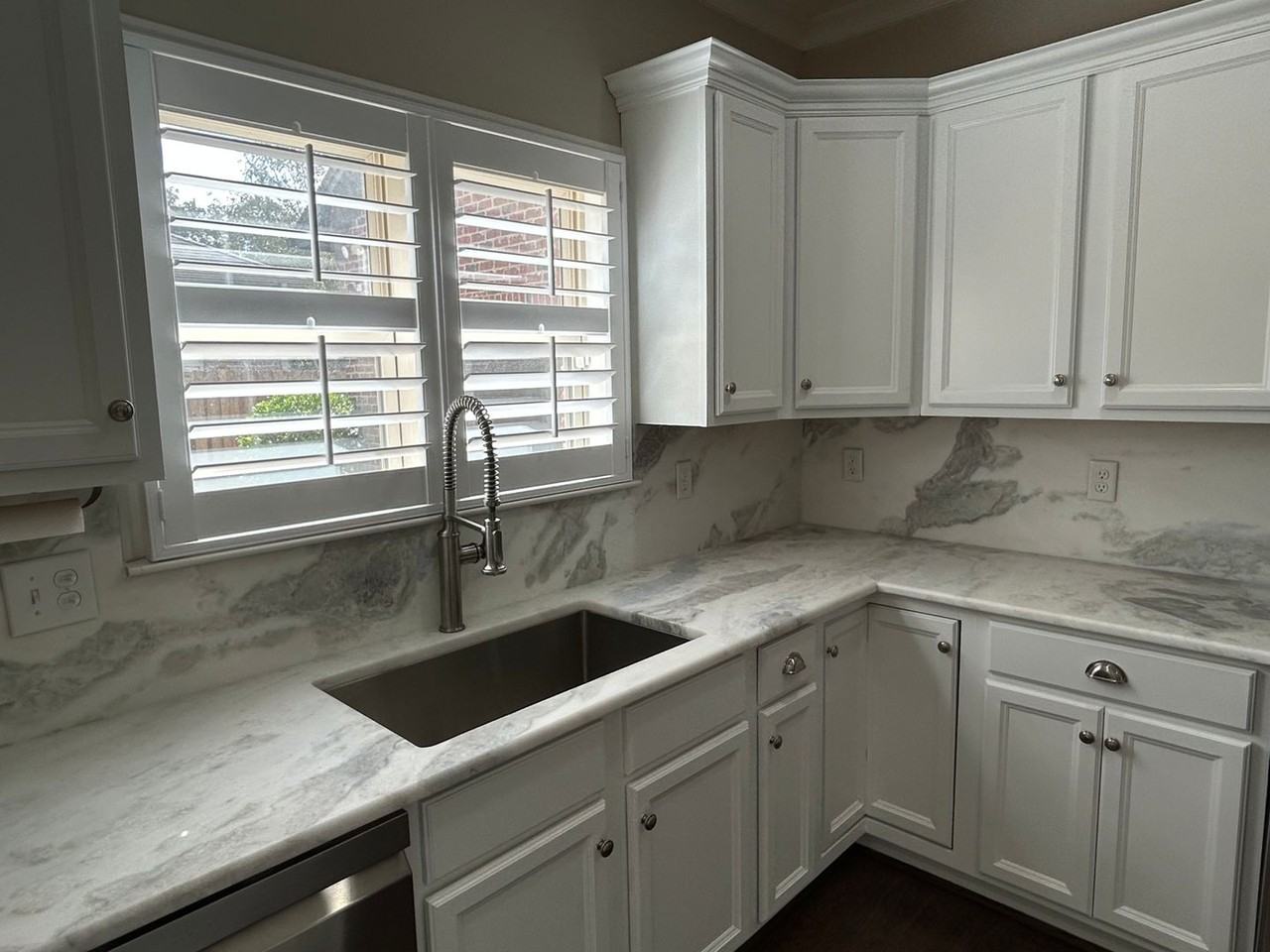 1485 Oxford Mnr - Photo 7 of 17