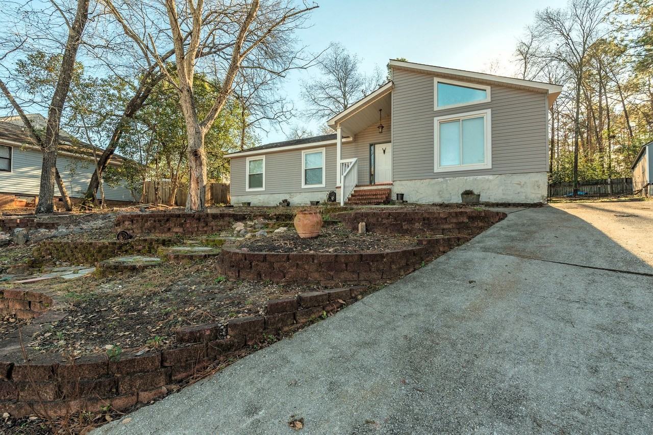 250 Brooks Dr - Photo 3 of 46