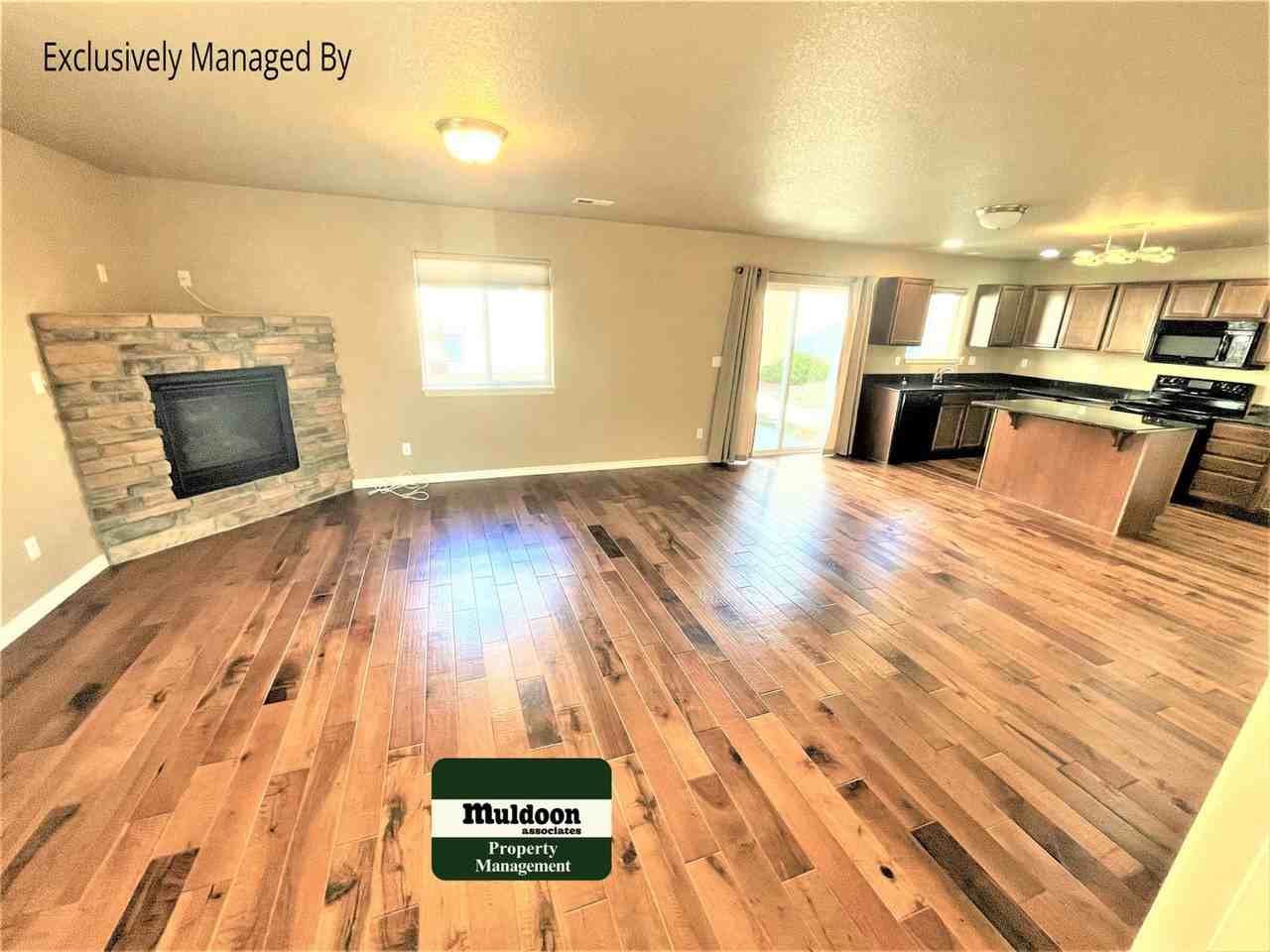 11529 Hibiscus Ln - Photo 3 of 31