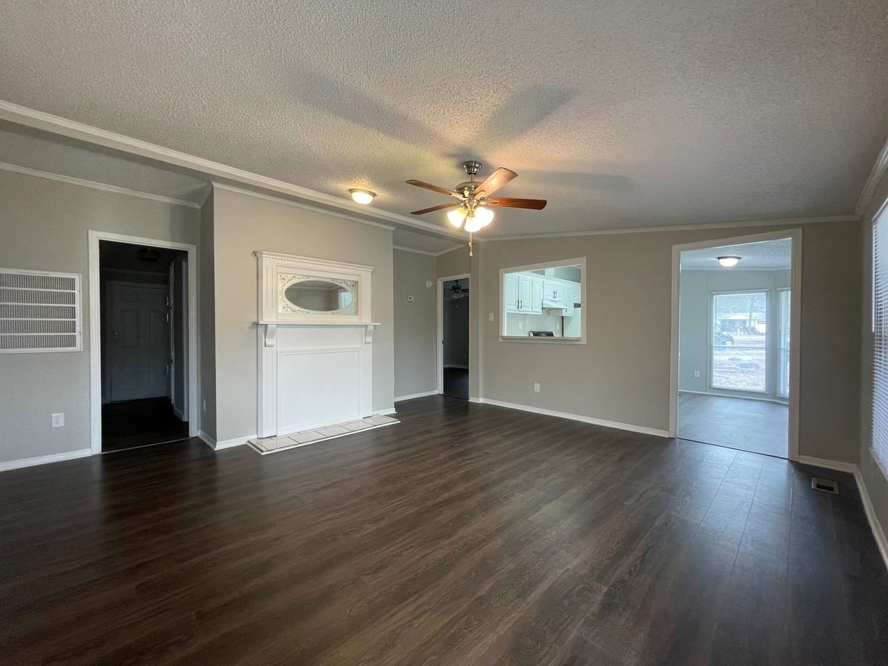 17 Jefferson Ln - Photo 3 of 29