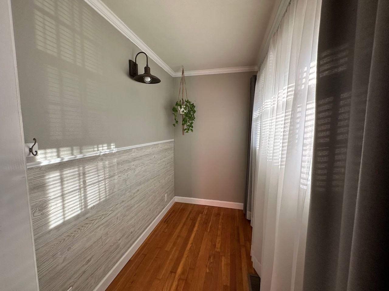 1604 N Church St - Photo 3 of 14