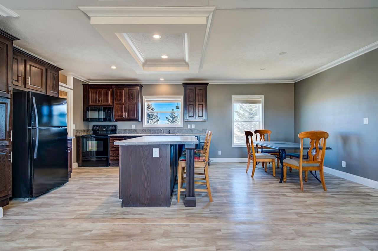 13380 Log Rd - Photo 3 of 50