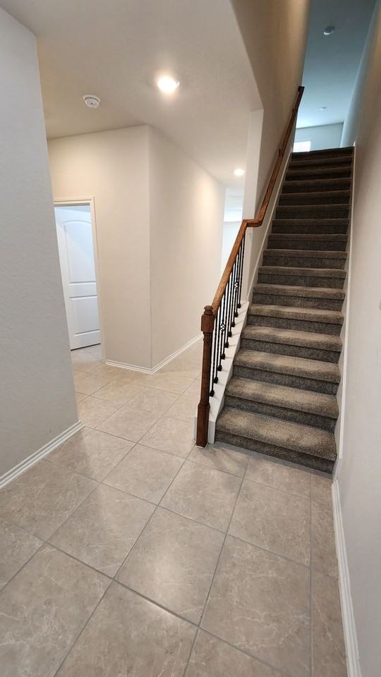 6806 Prue Rd - Photo 4 of 39