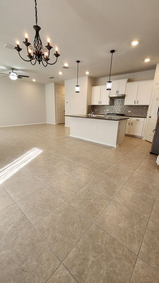 6806 Prue Rd - Photo 7 of 39