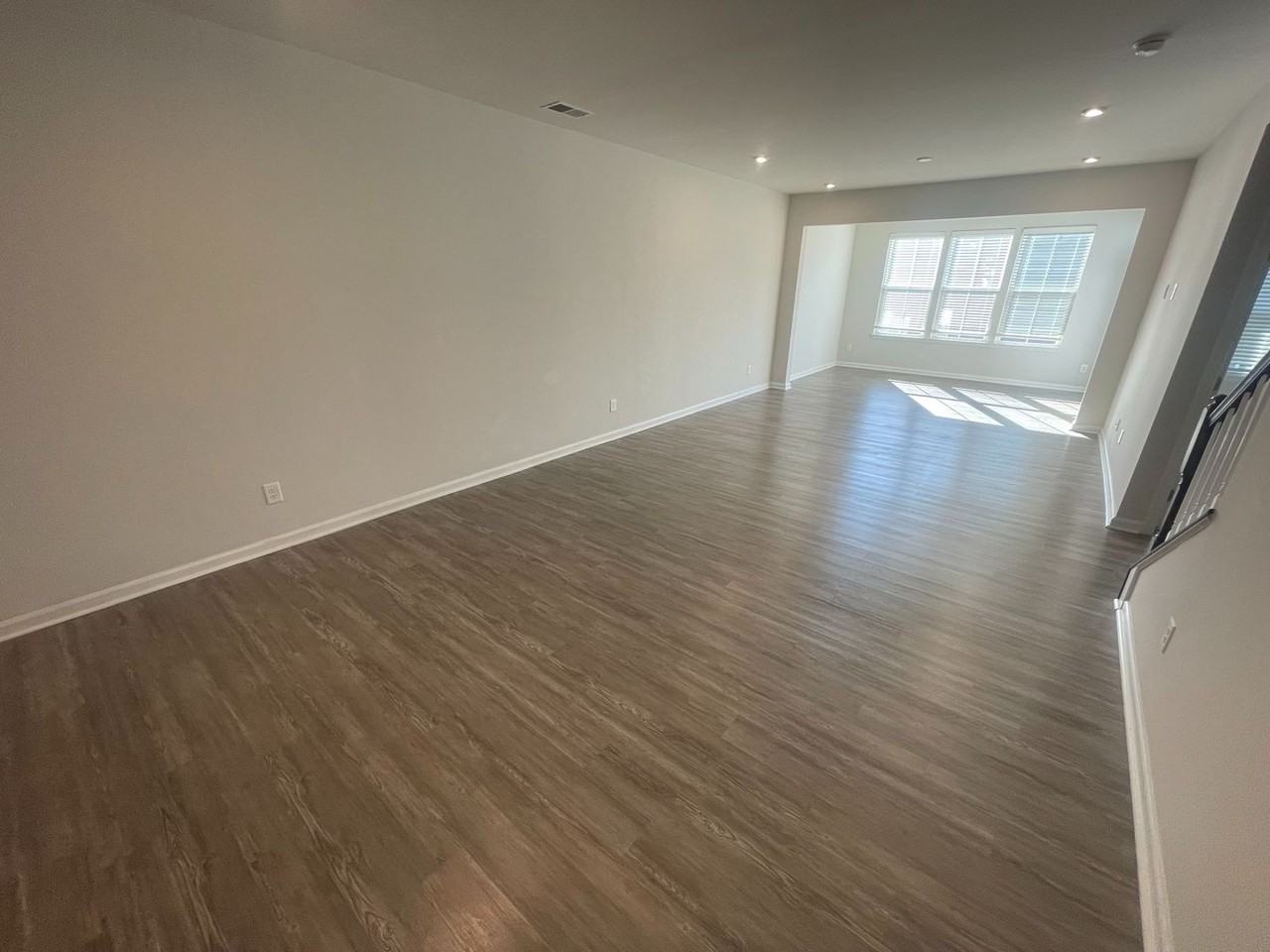 1116 Stella Ct - Photo 3 of 20