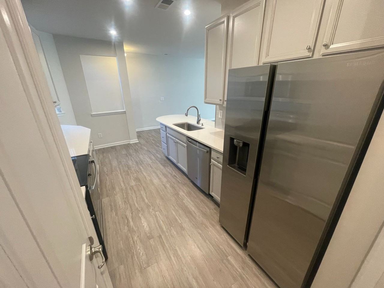 1116 Stella Ct - Photo 7 of 20