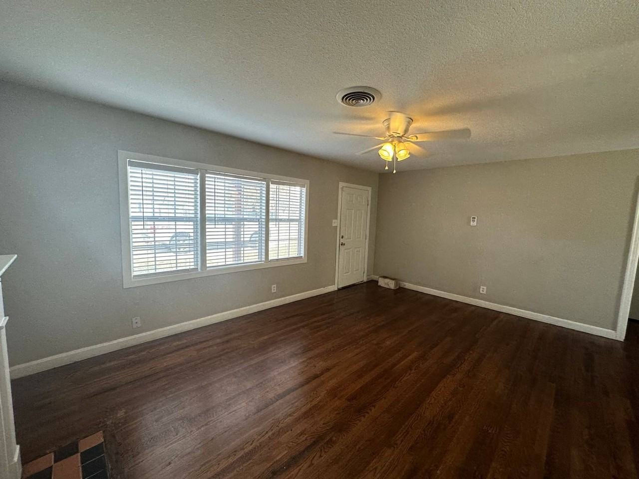 2513 29th St - Photo 3 of 15