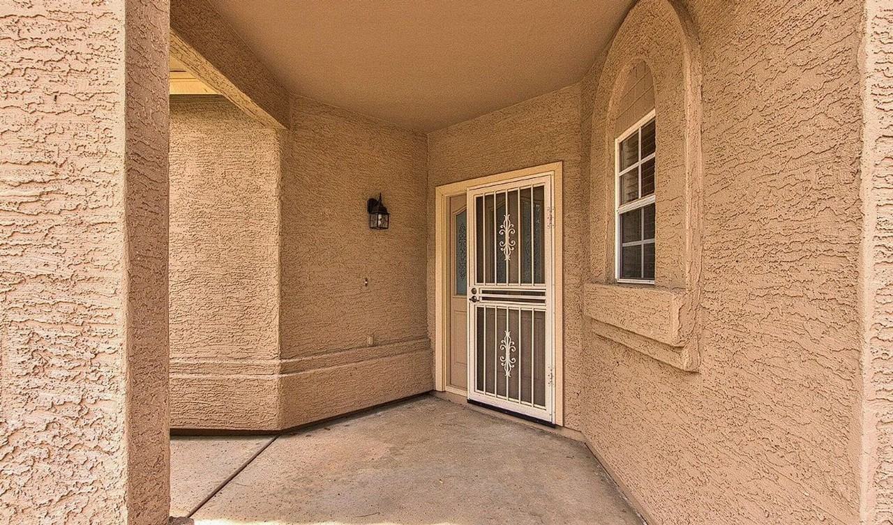 3110 W Baylor Ln - Photo 3 of 44