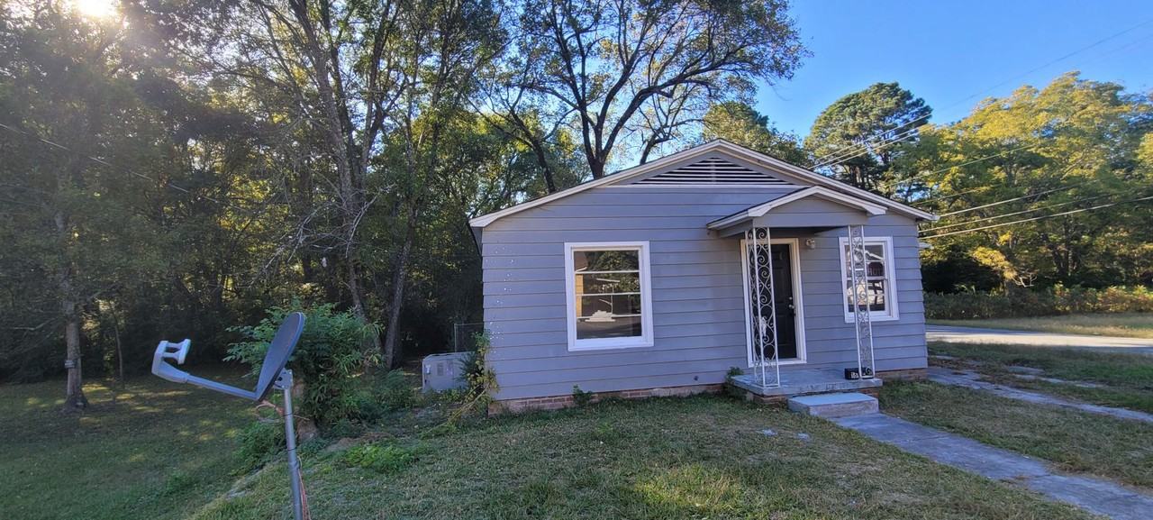 1604 Texas St - Photo 2 of 17