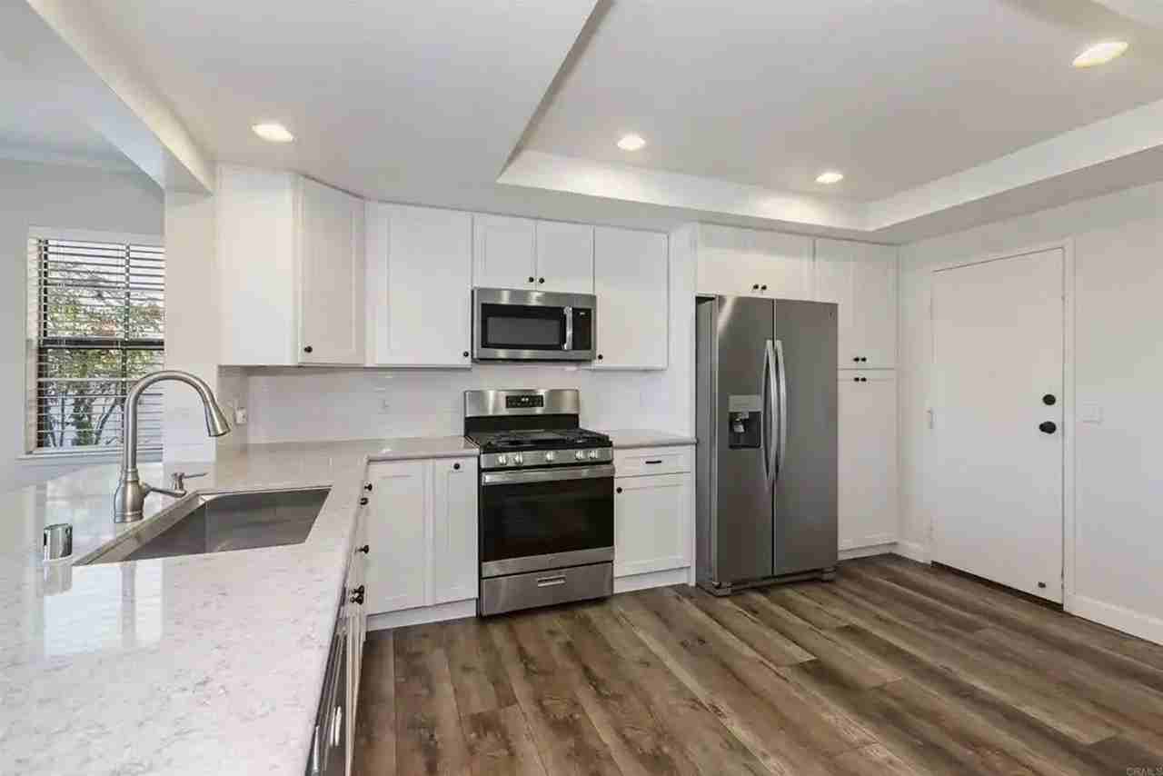 3108 Avenida Christina - Photo 7 of 23