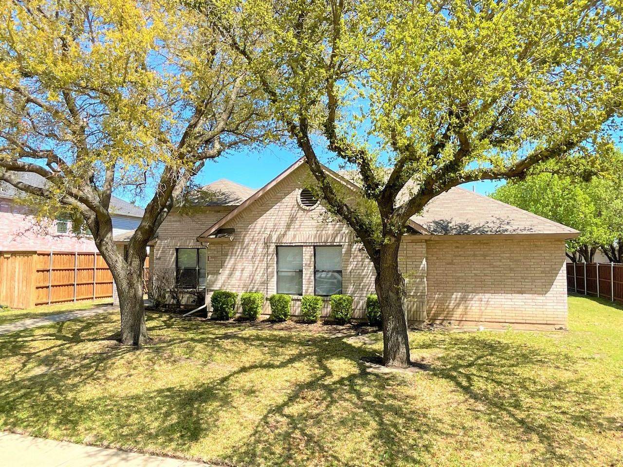 6410 Nottoway Ct - Photo 4 of 33