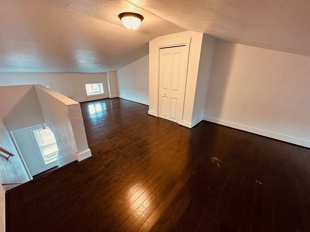 213 W Hope Ave - Photo 2 of 10