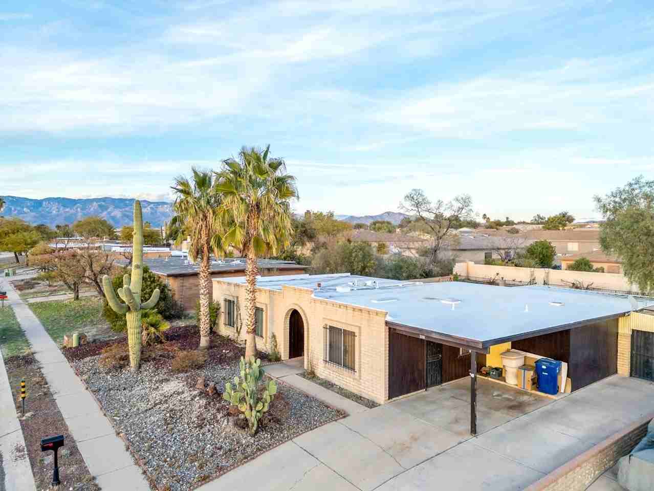 2191 S Sunburst Dr - Photo 3 of 39