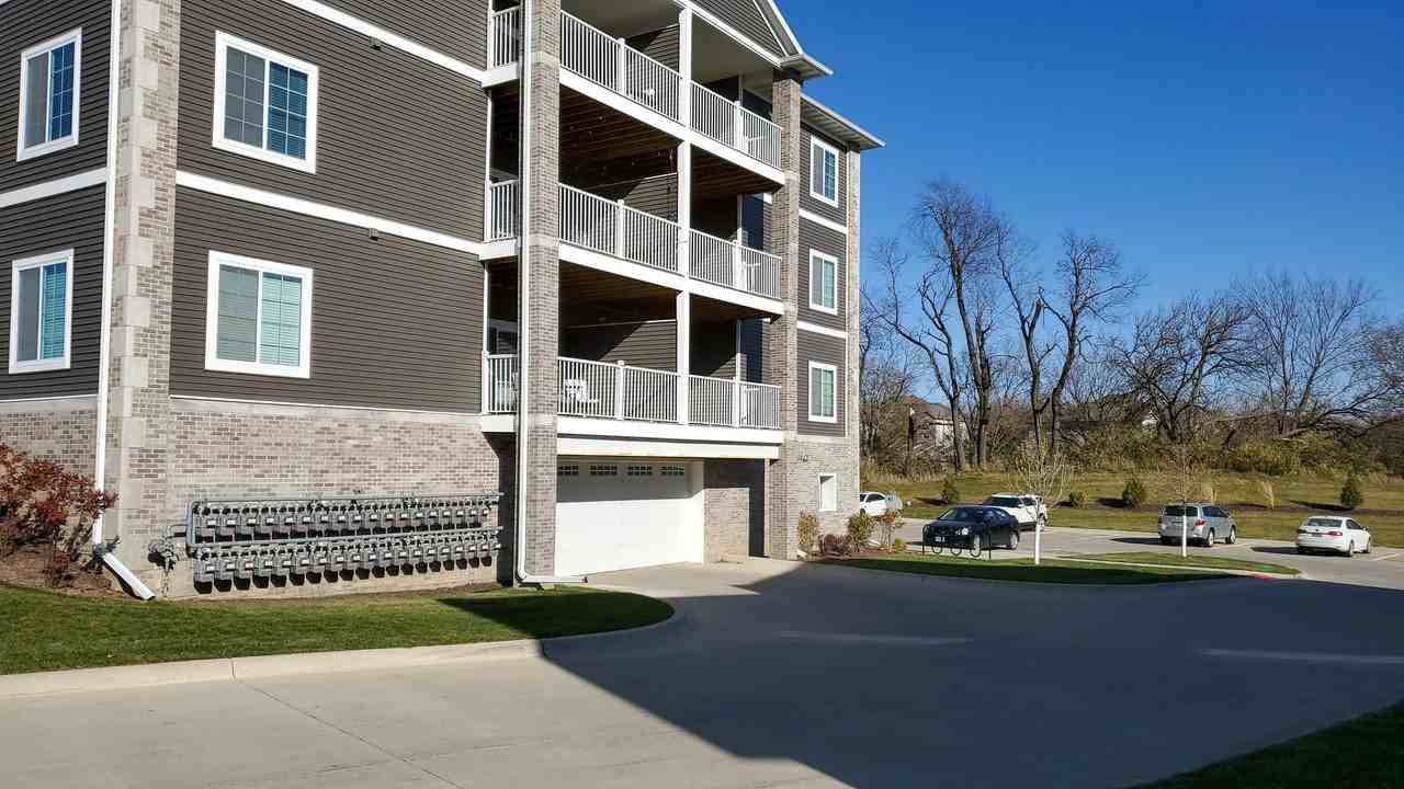 2873 Spring Rose Cir #110 - Photo 2 of 18