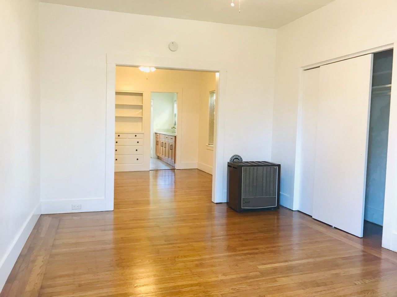 3821 Clarke St - Photo 2 of 11