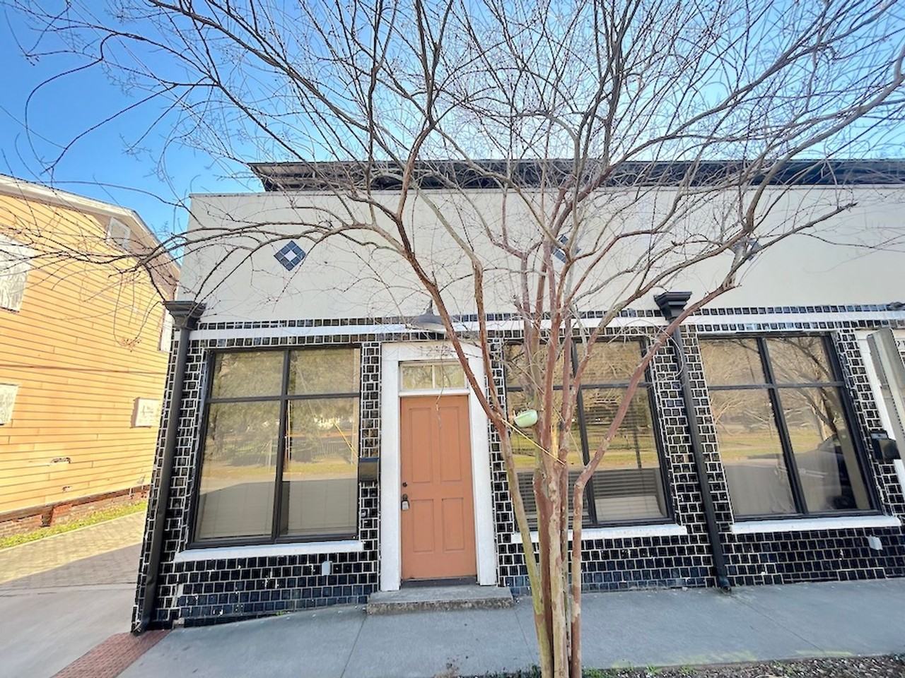 1212 E Broad St - Photo 2 of 34