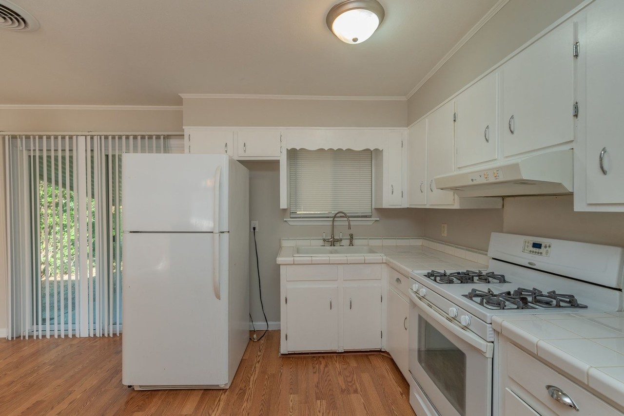 3027 Jeanne Rd - Photo 5 of 39