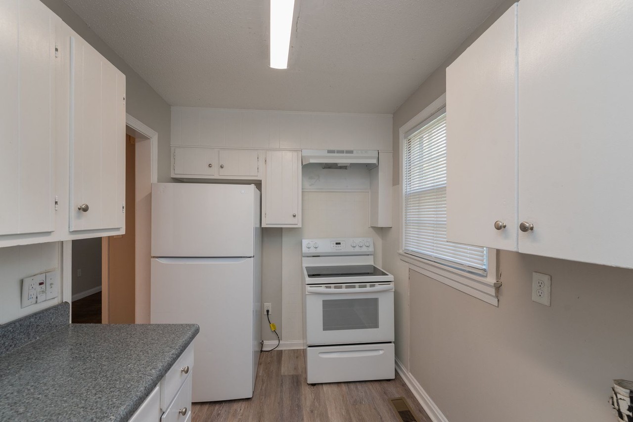 2269 Pund Ave - Photo 2 of 26