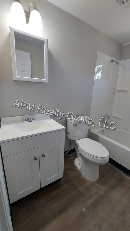 2719 Howell Ct Apt D - Photo 2 of 6