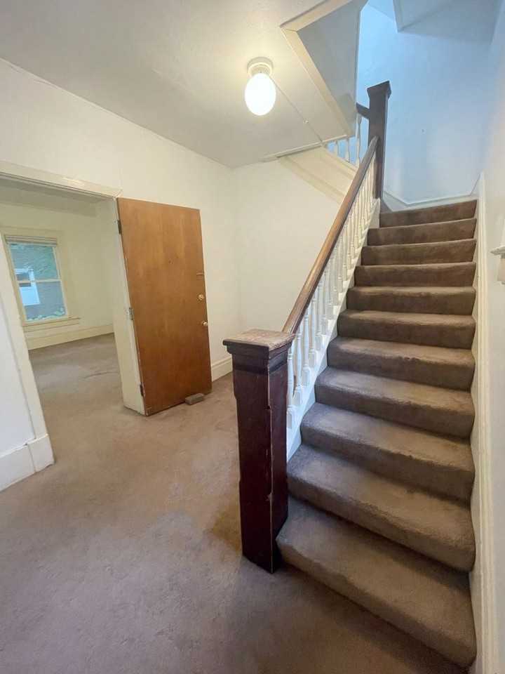 1220 Prospect Street - Photo 3 of 36