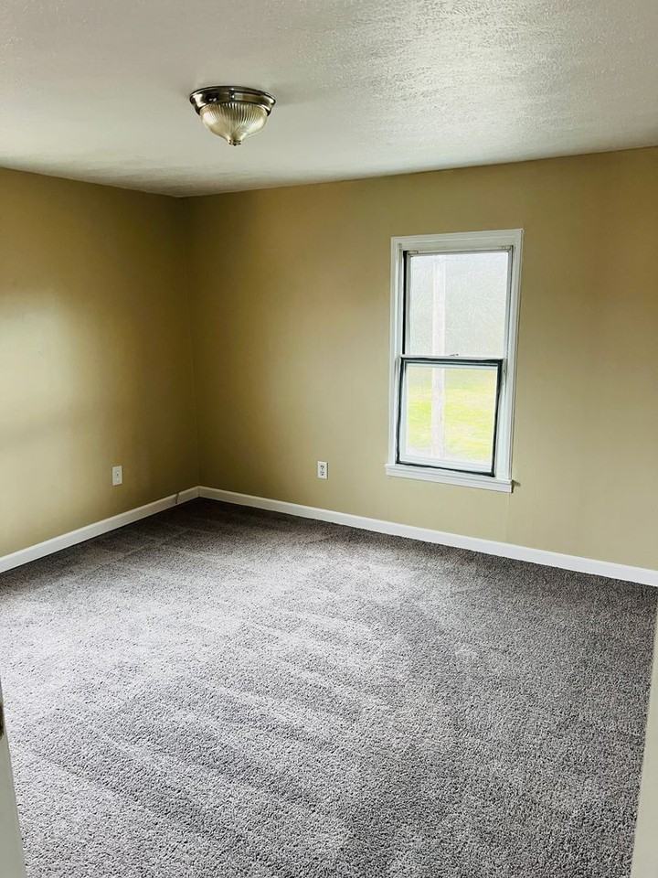 234 S Wayne St - Photo 3 of 8