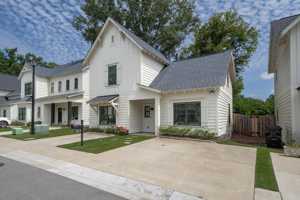 featured image of 1512 Cottage Grv